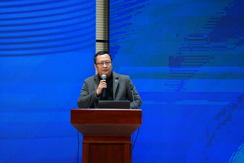 3刘剑.JPG 3刘剑.JPG